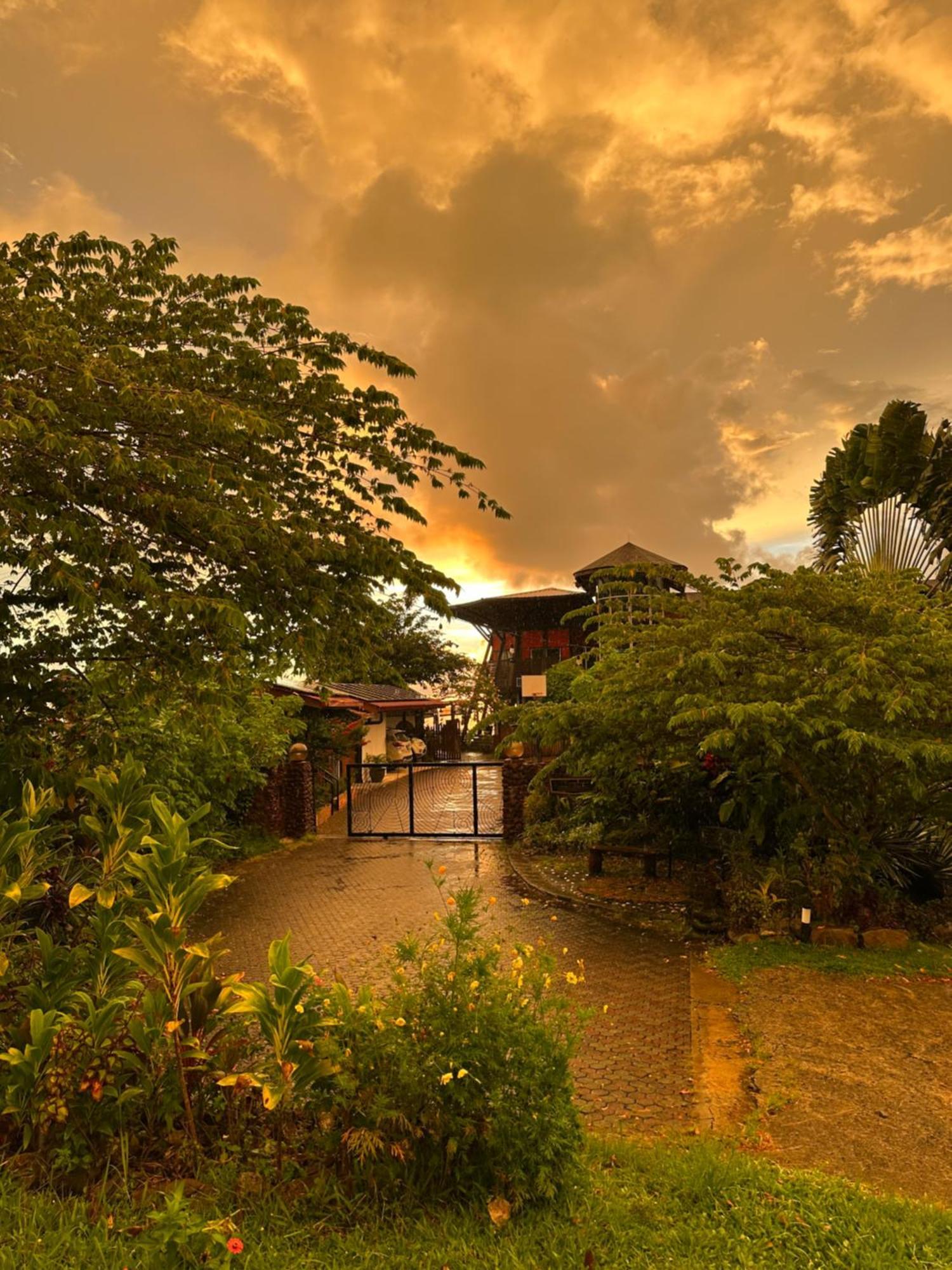 Sinurambi Cottage Rental Penampang Экстерьер фото
